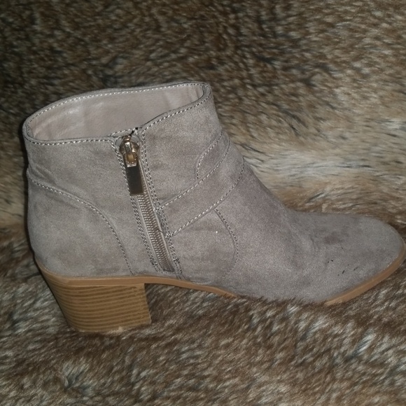 Forever 21 boots size 7 - Picture 2 of 7